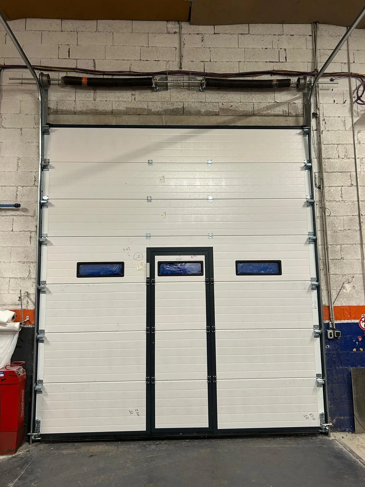 Panneau sandwich isole pour porte sectionnelle - detail isolation